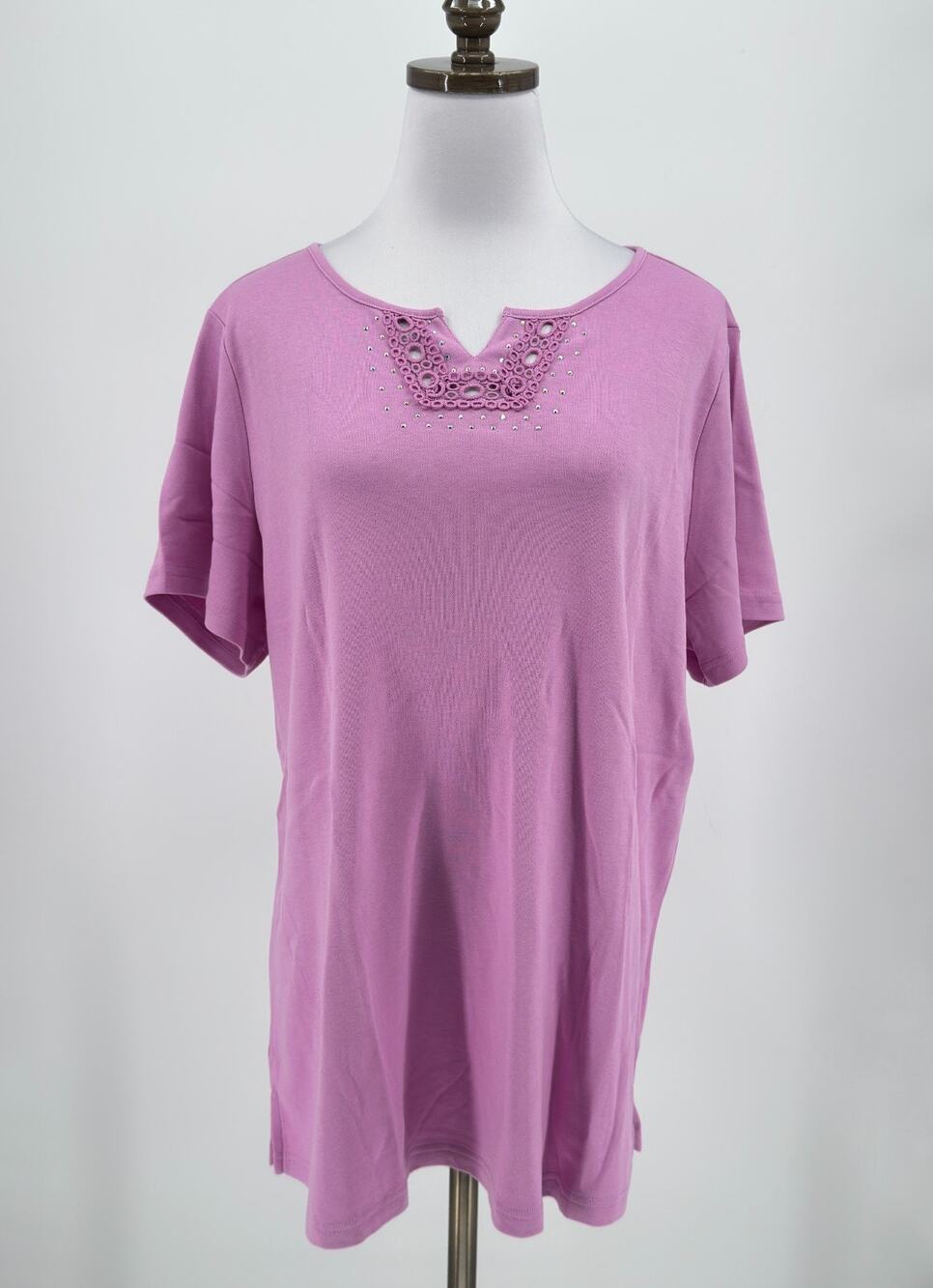 Quacker Factory Lavender Purple Knit Split Neck Short Sleeve Top Sz 1X NEW